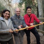 Neus Marrodan, Sergi Mingote i Maite Carrillo tallant la cinta 